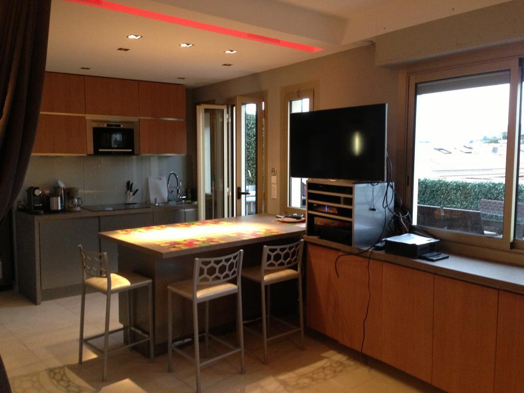 Апартаменти Penthouse With Jacuzzi On The Big Terrace Канни Екстер'єр фото